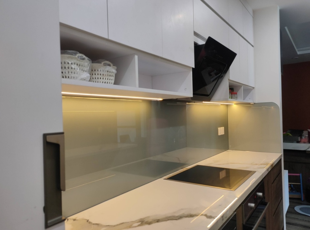 kính ốp bếp đẹp tại Đà Nẵng